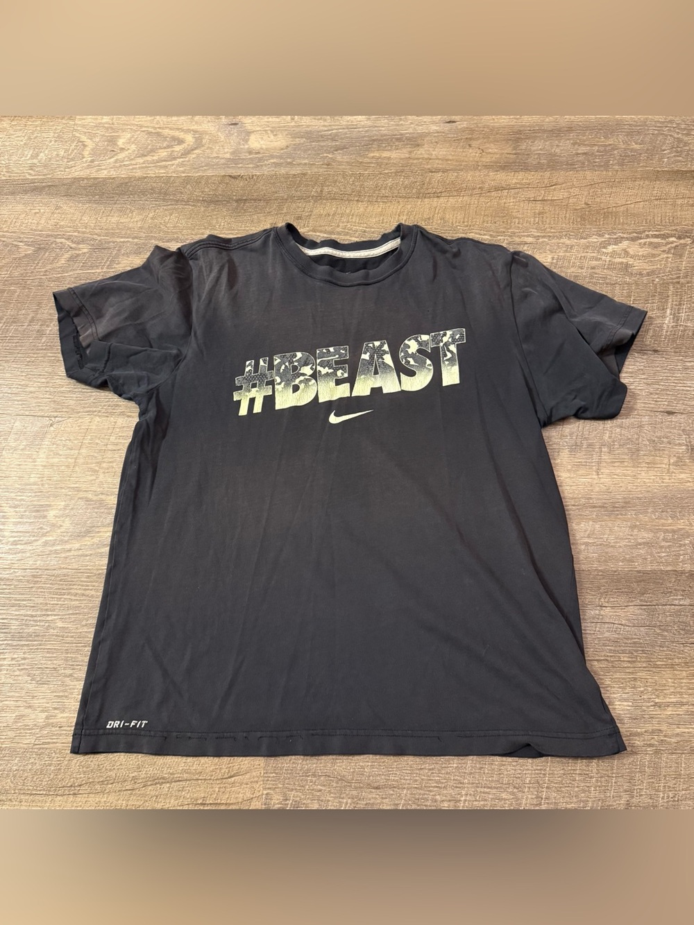 Nike Men’s Tee size Medium